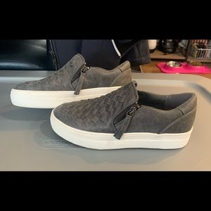 Women’s Not Rated Charcoal Size 6 Shoe